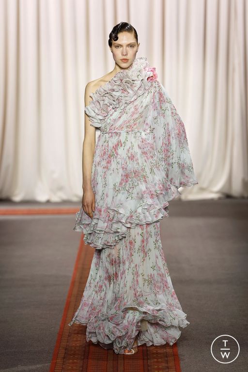 Spring-Summer 2025 Giambattista Valli Look 25
