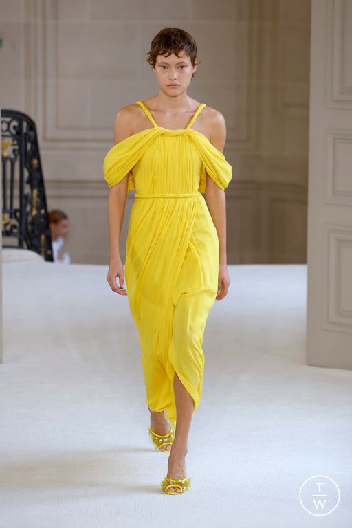 Spring-Summer 2025 Giambattista Valli Look 39