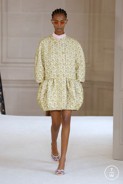 SS25 Giambattista Valli Look 45