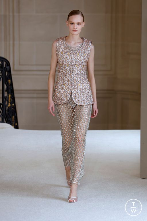 SS25 Giambattista Valli Look 54