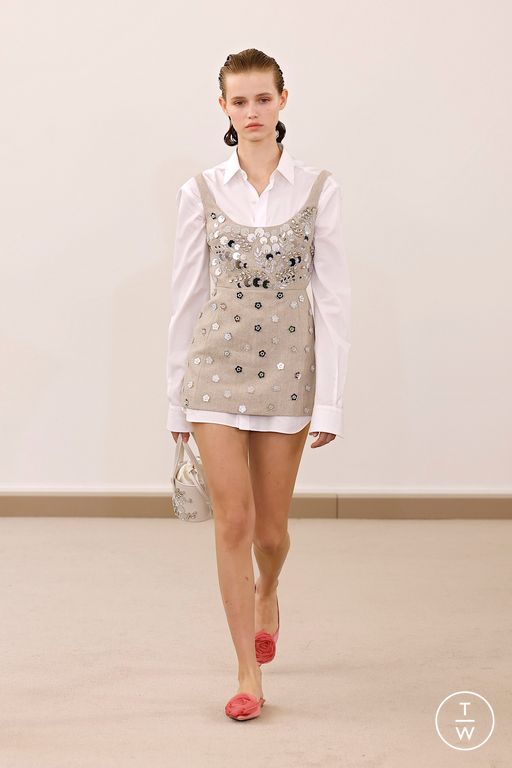 SS26 Giambattista Valli Look 11