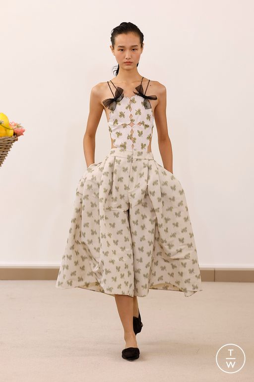 SS26 Giambattista Valli Look 17