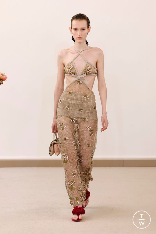 SS26 Giambattista Valli Look 37