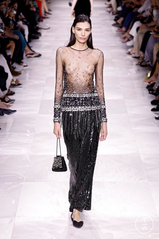 FW24 Giorgio Armani Privé Look 20