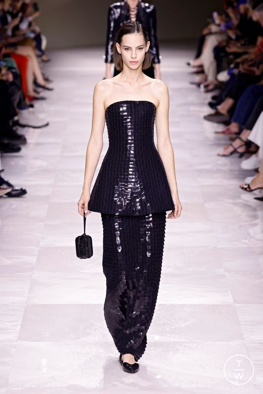 FW24 Giorgio Armani Privé Look 22
