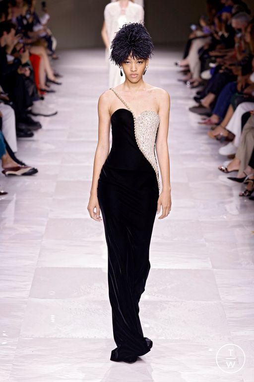 FW24 Giorgio Armani Privé Look 28