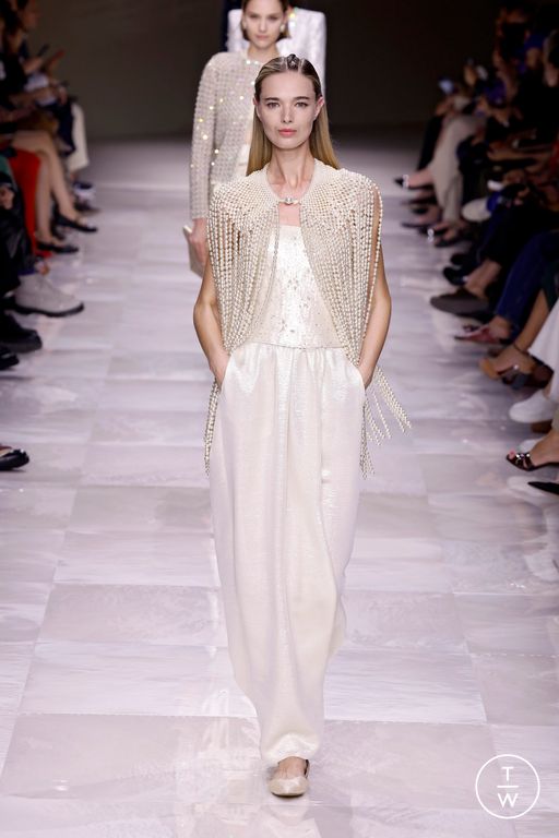 FW24 Giorgio Armani Privé Look 29