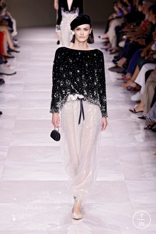 FW24 Giorgio Armani Privé Look 37