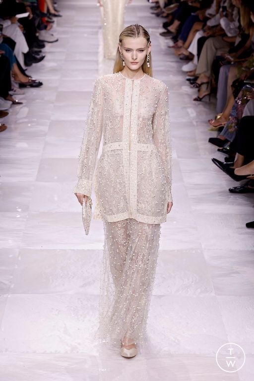 FW24 Giorgio Armani Privé Look 83