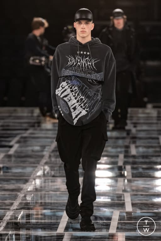 FW22 Givenchy Look 9