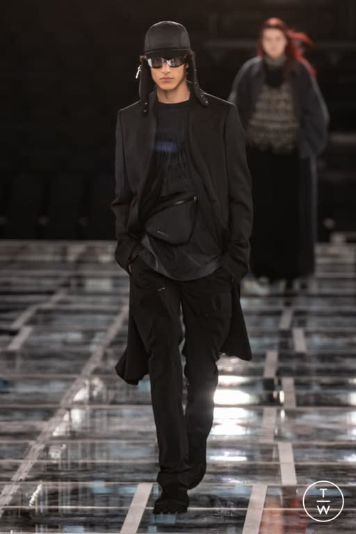 FW22 Givenchy Look 20