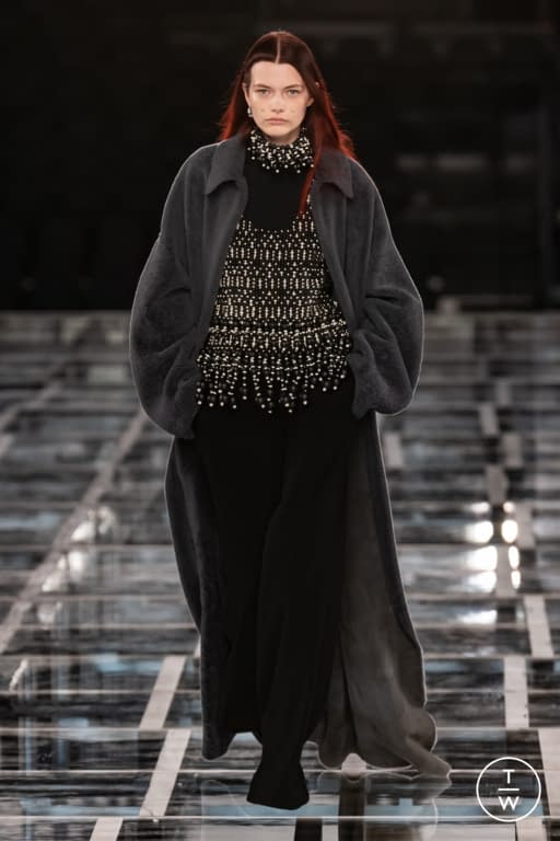 FW22 Givenchy Look 21