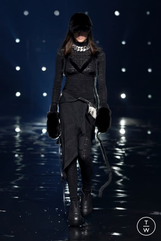 FW21 Givenchy Look 2