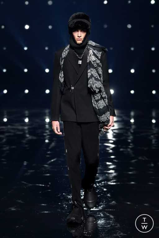 FW21 Givenchy Look 4