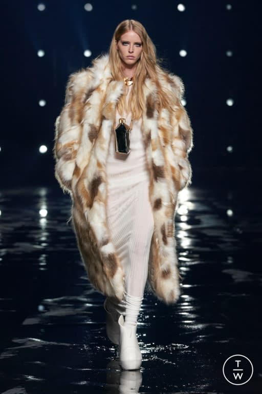 FW21 Givenchy Look 36