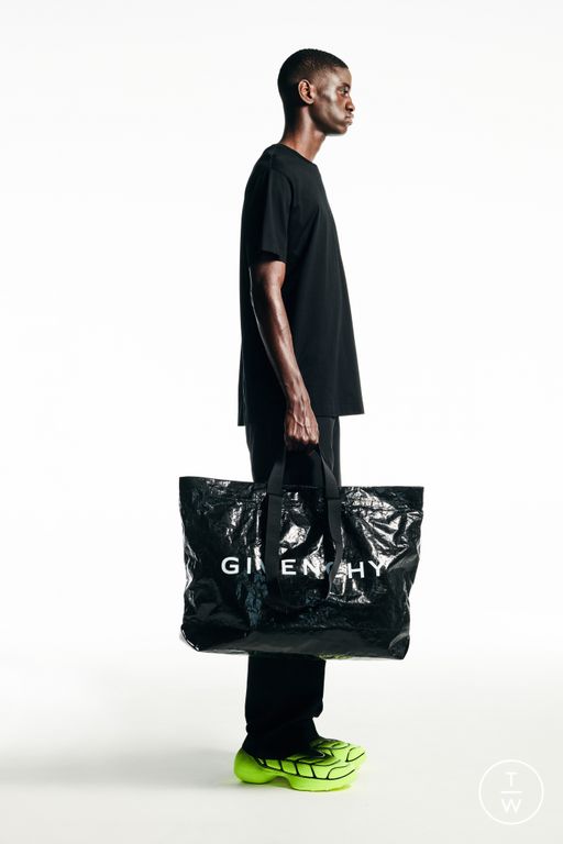 RS23 Givenchy Look 8