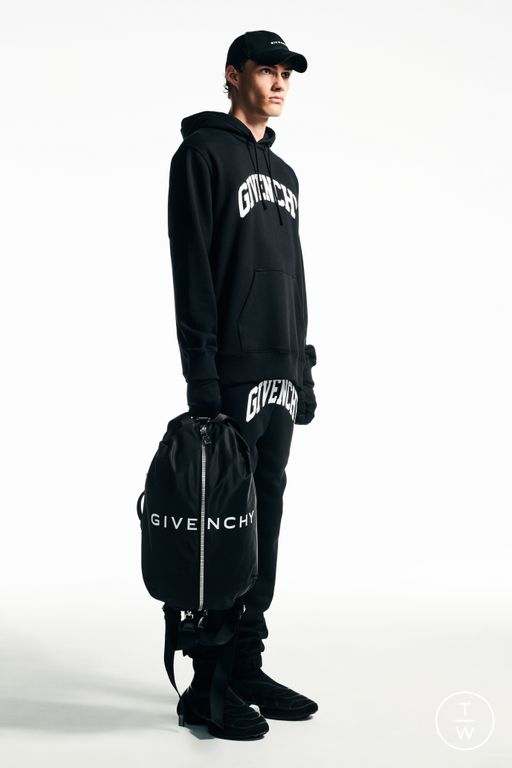 RS23 Givenchy Look 9