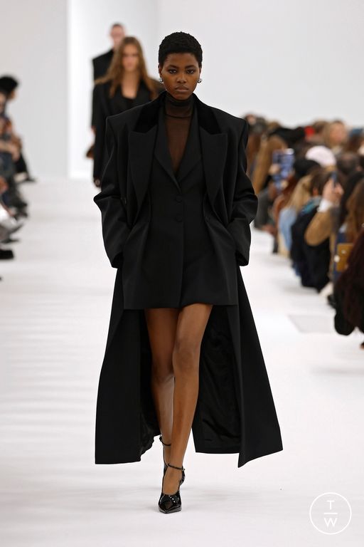FW23 Givenchy Look 4