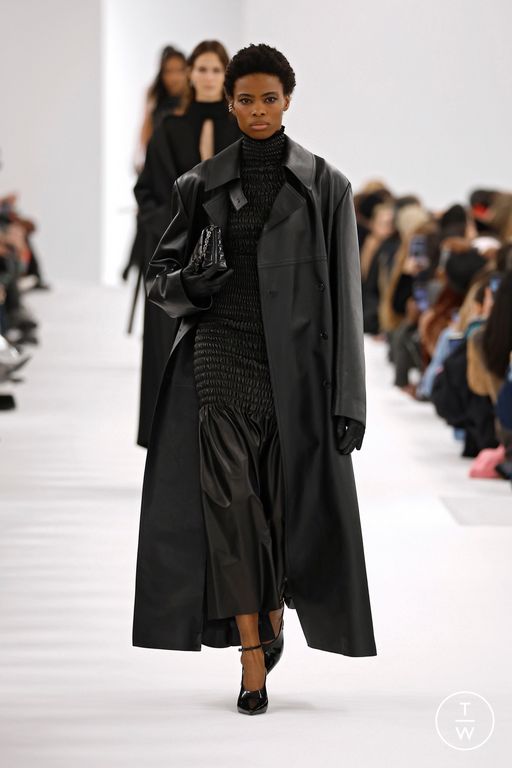FW23 Givenchy Look 14