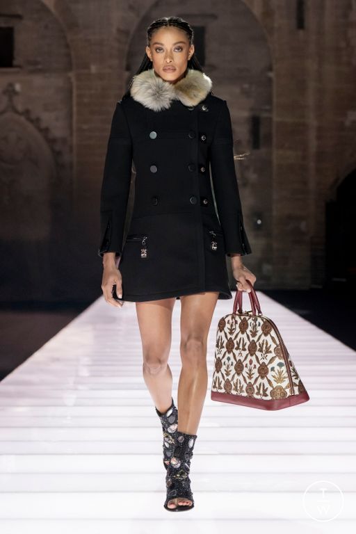 RS 26 Louis Vuitton Look 24