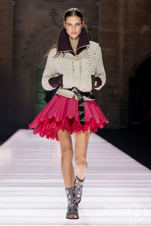 RS 26 Louis Vuitton Look 38
