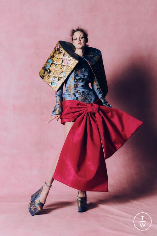 FW26 Harris Reed Look 1