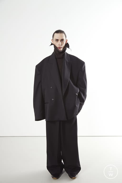 FW22 Hed Mayner Look 13