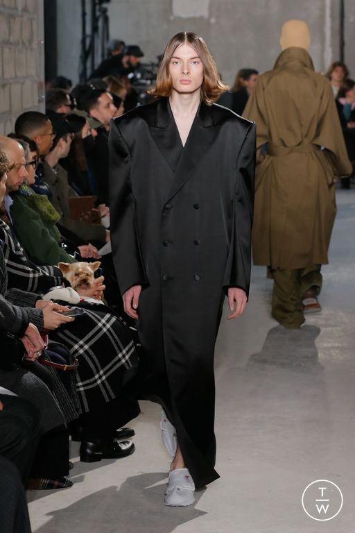 FW23 Hed Mayner Look 24