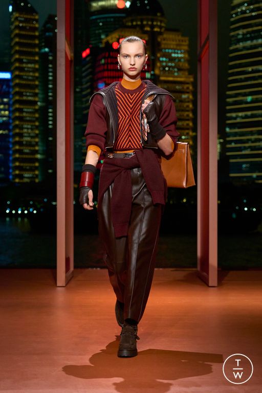 RS 26 Hermès Look 16