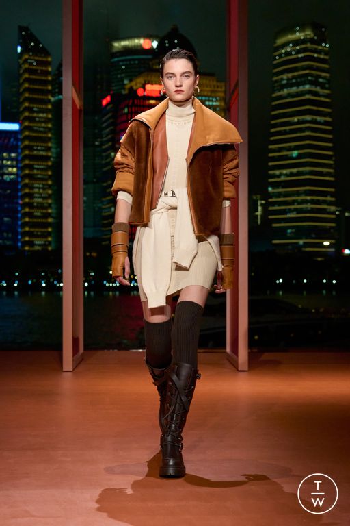 RS 26 Hermès Look 39