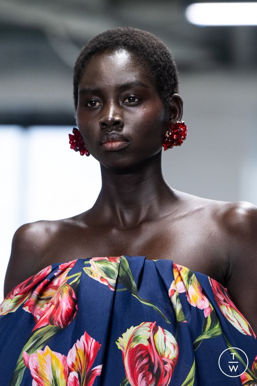 FW25 Carolina Herrera Look 43