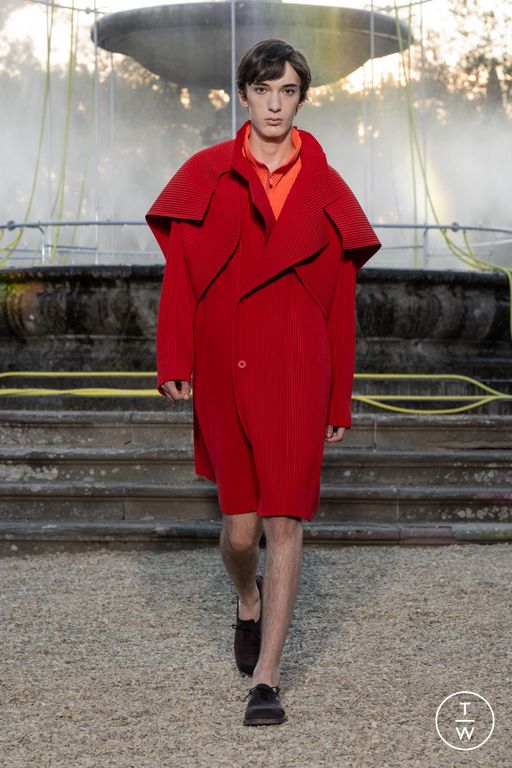 SS 26 Homme Plissé Issey Miyake Look 15