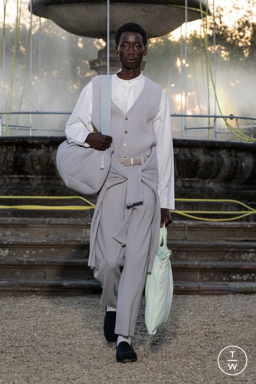 SS 26 Homme Plissé Issey Miyake Look 39