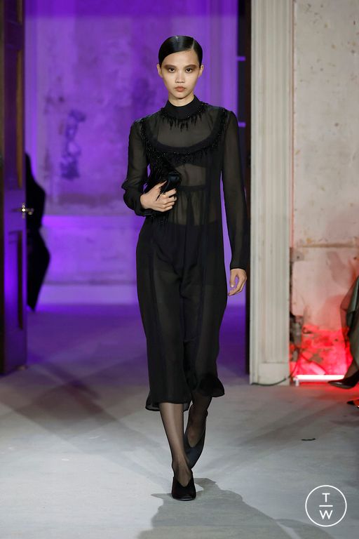 Spring-Summer 2025 Huishan Zhang Look 2