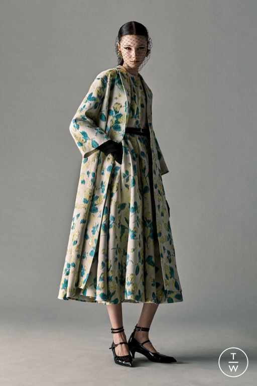 Resort 2025 Huishan Zhang Look 16