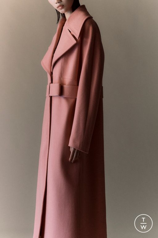 Resort 2025 Huishan Zhang Look 17