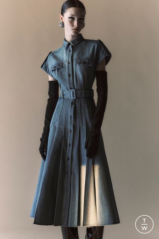 Resort 2025 Huishan Zhang Look 19
