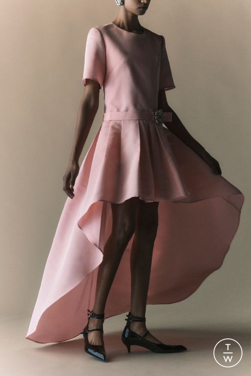 Resort 2025 Huishan Zhang Look 25