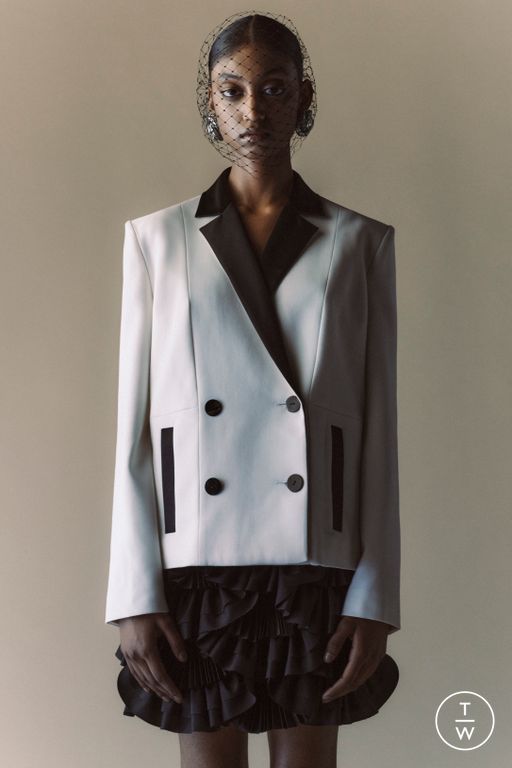 Resort 2025 Huishan Zhang Look 30