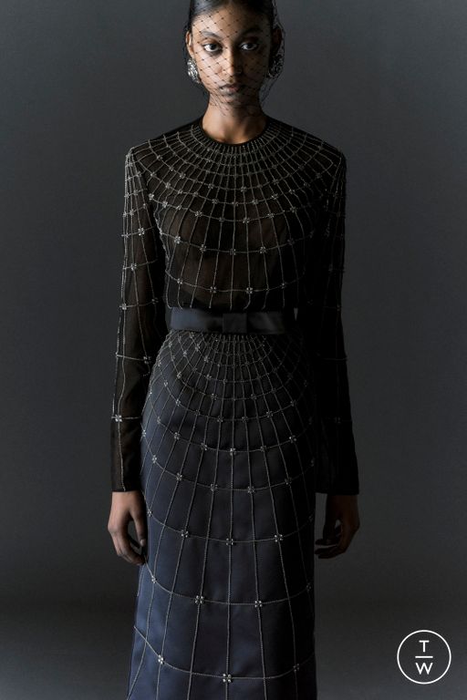 Resort 2025 Huishan Zhang Look 33