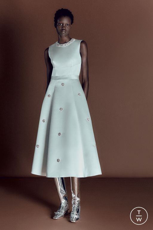 RS 26 Huishan Zhang Look 11