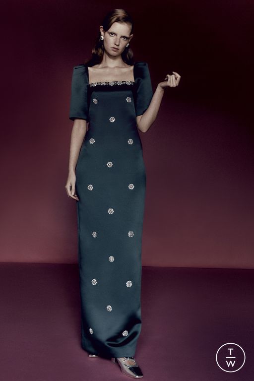 RS 26 Huishan Zhang Look 9