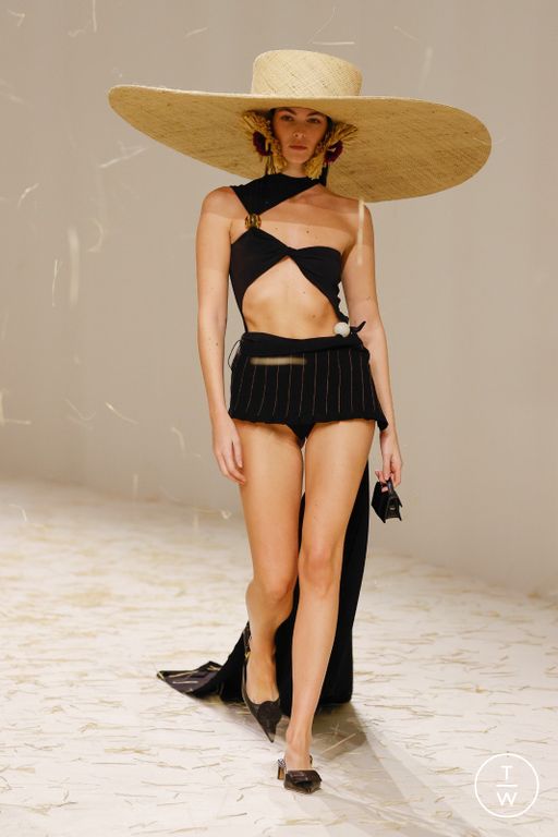 SS23 Jacquemus Look 3