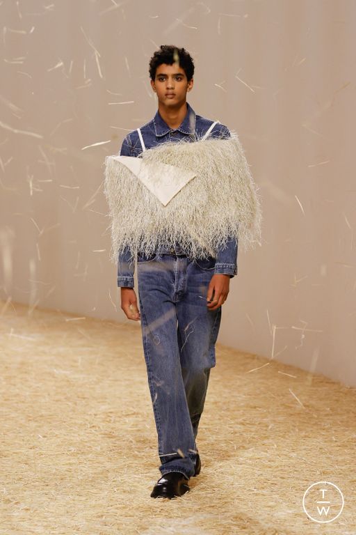 SS23 Jacquemus Look 25