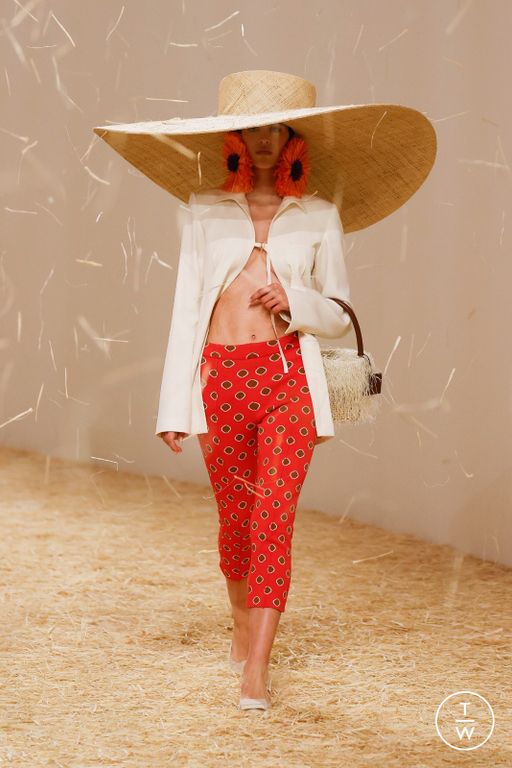 SS23 Jacquemus Look 30