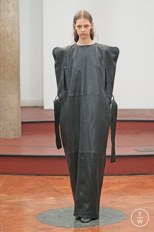 SS26 Institution By Galib Gassanoff Look 19