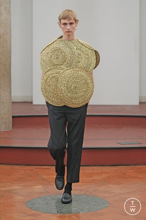 SS26 Institution By Galib Gassanoff Look 26