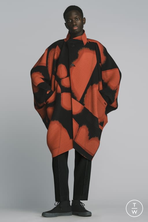 FW22 HOMME PLISSÉ ISSEY MIYAKE Look 30