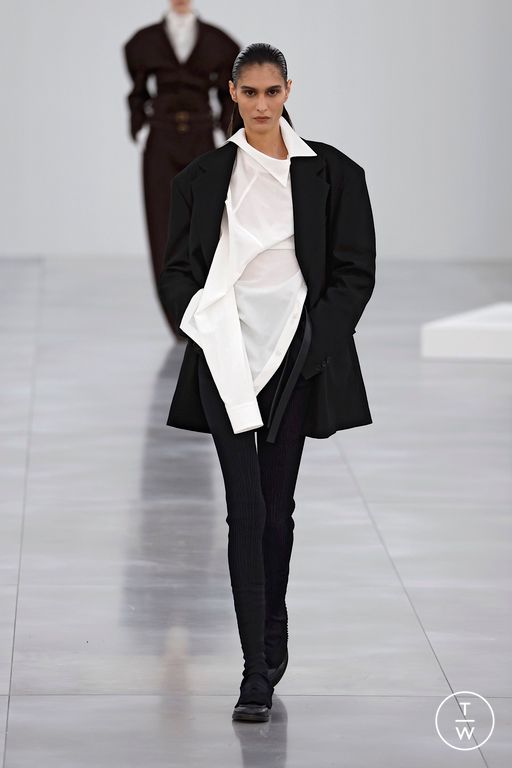 FW25 Issey Miyake Look 9