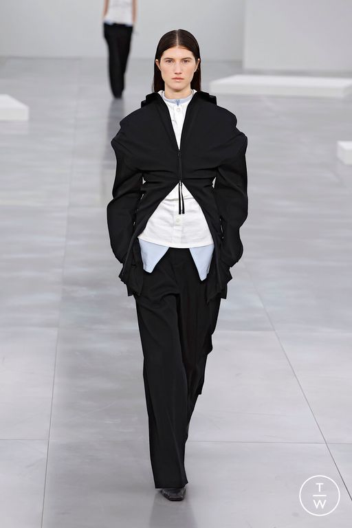 FW25 Issey Miyake Look 13